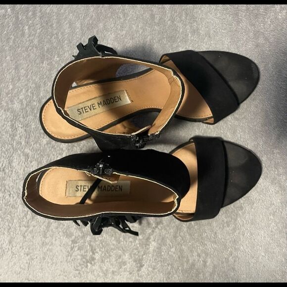 𝅺STEVE Madden fringe open toe chunky heels size 37 (6.5). Good condition. - Picture 4 of 5